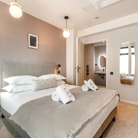 Le White By Sweett 3*