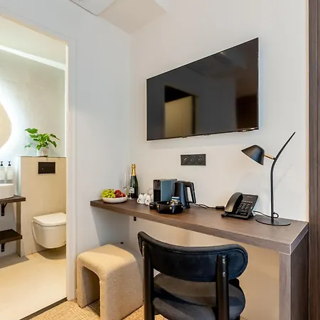 Le White By Sweett Paris