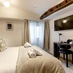 Le White By Sweett Hotel 3*