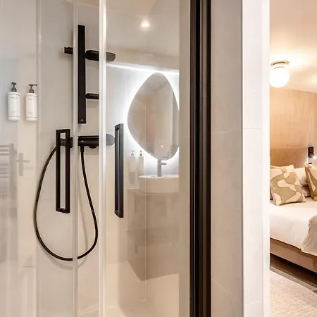 Le White By Sweett Hotel