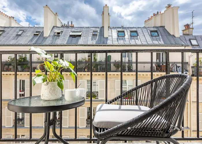 Le White By Sweett Paris