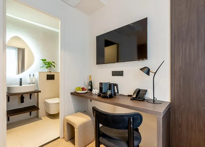 Le White By Sweett Paris